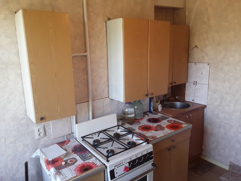 2-х кімнатна, вул.Покровська(Подбельского) 7,поруч з 173кв.