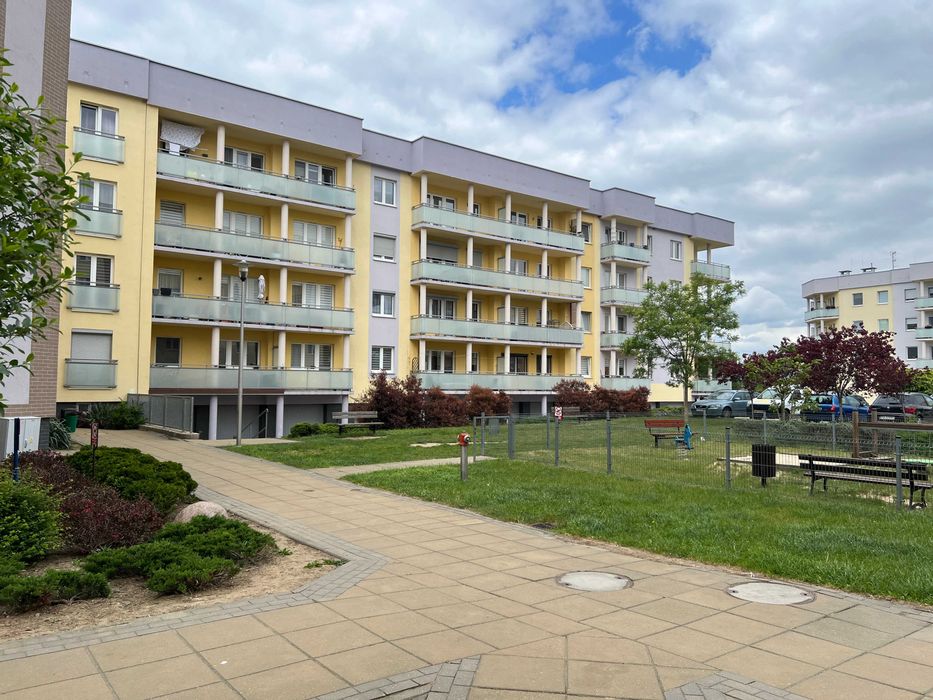 Kawalerka Mieszkanie 2 pokoje (osobna sypialnia) 31m Winda Balkon Gorzów Wielkopolski Górczyn Manhattan ul. Edelmana