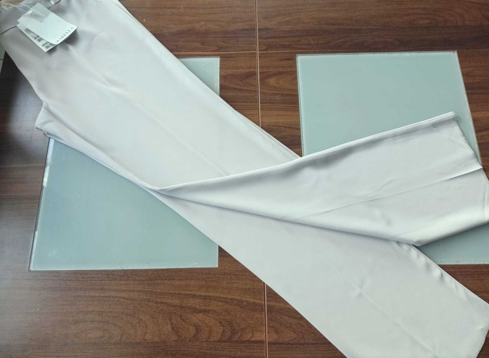 Max Mara kobiece cygaretki w kant 42 NOWE