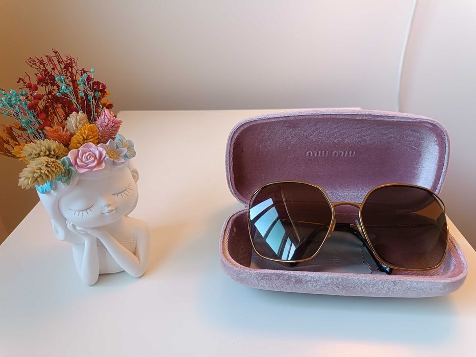 Óculos de sol Miu Miu