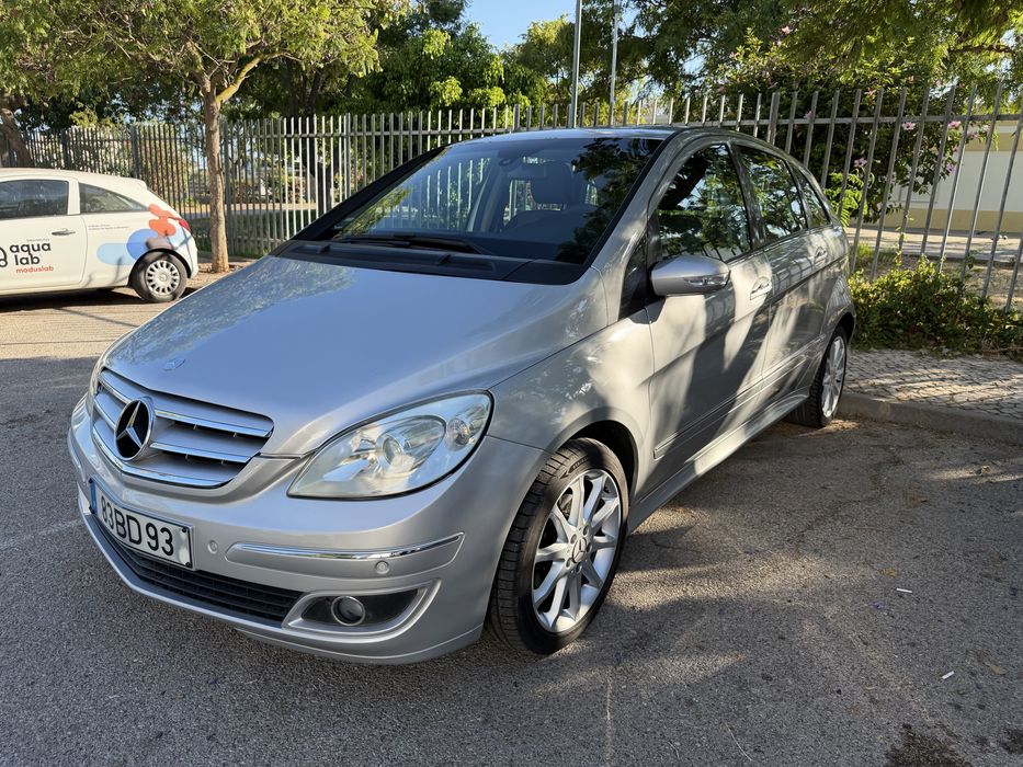 Mercedes-Benz B200 automático