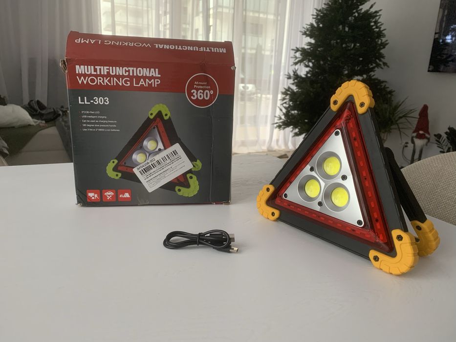 Samochodowy trójkąt ostrzegawczy/lampa