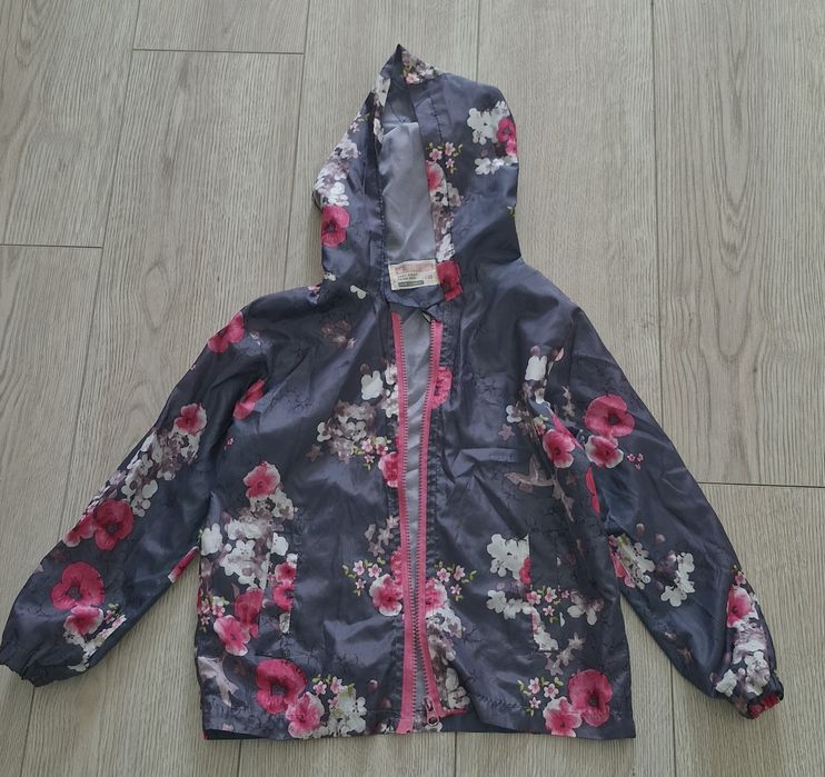 Ветровка на ріст 122