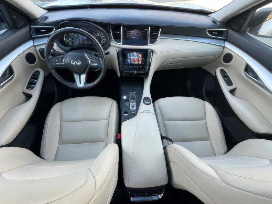 Infiniti QX50      2021