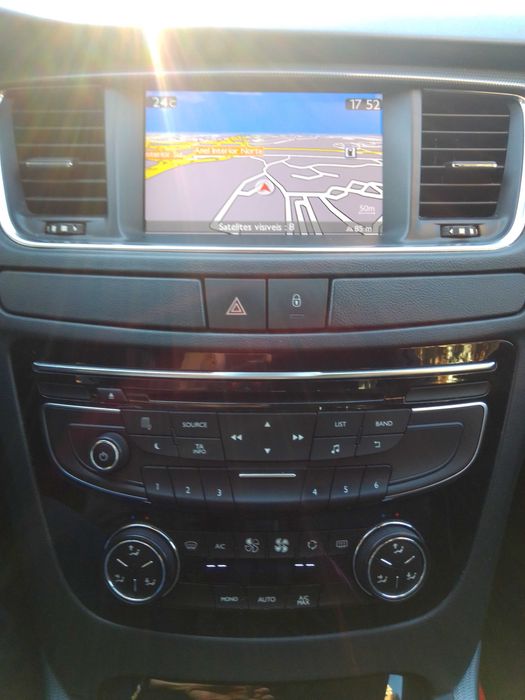 Carrinha Peugeot 508 SW caixa manual.