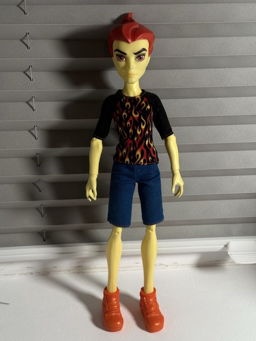 Monster High Heath Burns Ghoul Fair Монстер Хай Хіт Бернс