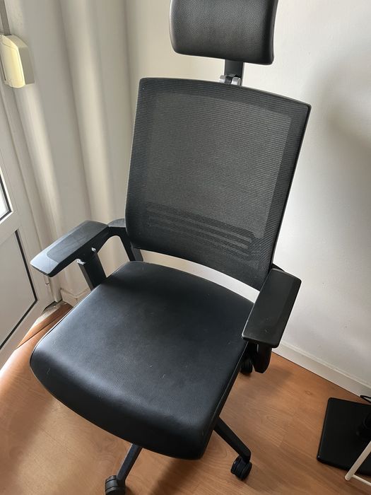 Cadeira de escritório ergonómica