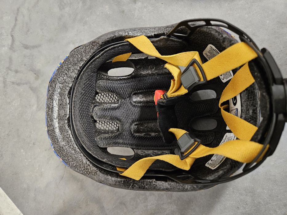Kask dziedziecy Abus 45-50 cm stan bardzo dobry dla dziecka do 6 roku