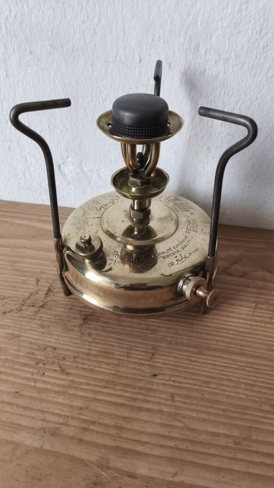 Antigo fogão a petróleo Hipólito no 1