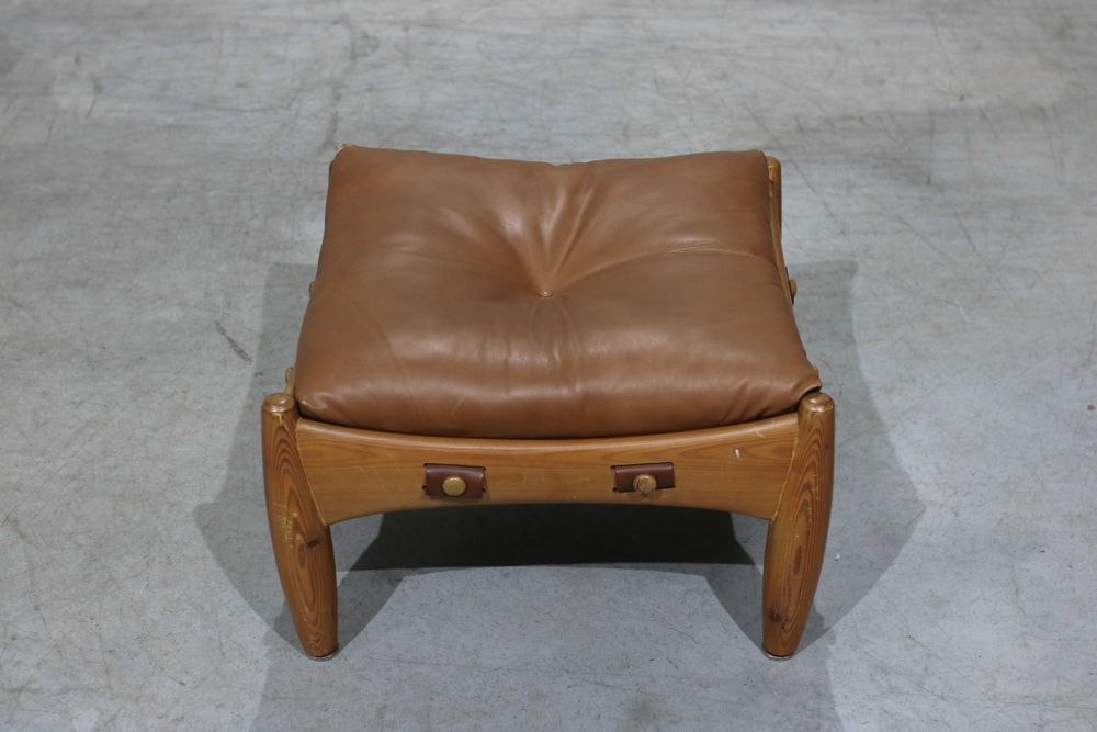 Poltrona + Pousa pés Sérgio Rodrigues modelo Sheriff | ISA, Itália