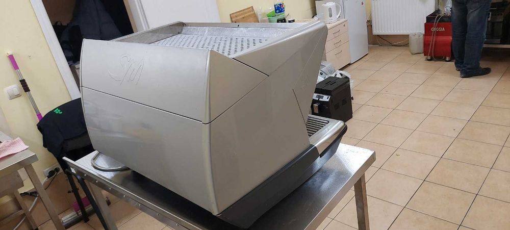 Кавомашина професійна La San Marco 100 E