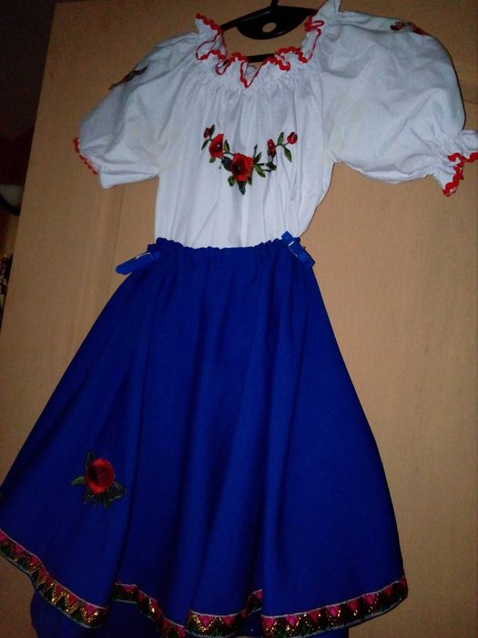 Костюм в українському стилі сорочка+спідниця.