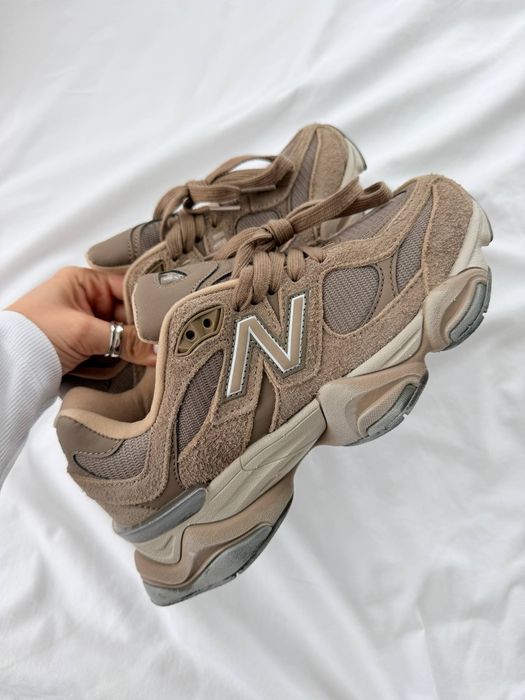 New Balance 9060 Brown Mushroom жіночі кросівки ню беланс 9060