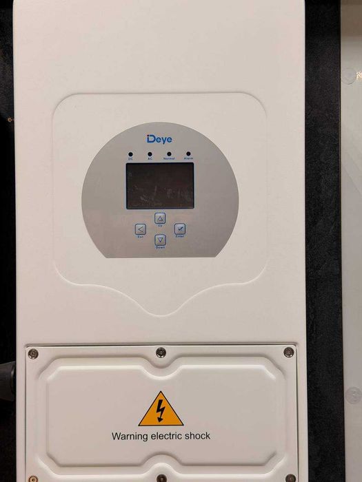 Гибридный инвертор Deye SUN-6K-SG05LP1-EU-AM2-P, 48 В, 6000 Вт, 1 фаза (бесперебойник, UPS, ИБП)