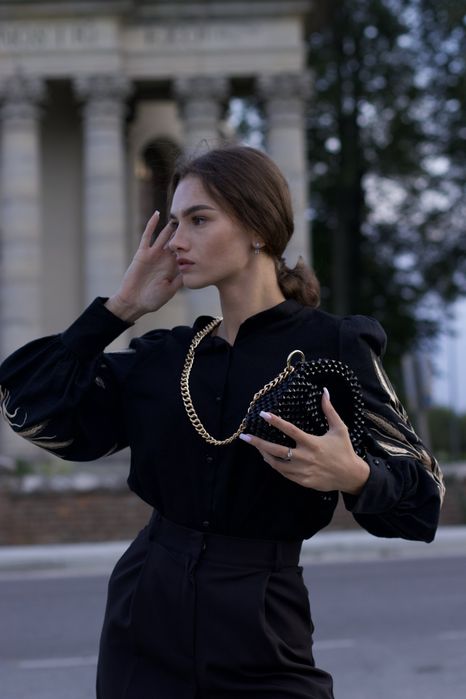 Лляна блузка з вишивкою колосків