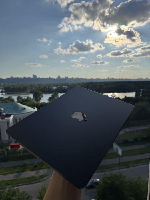 MacBook Air M2 8/256