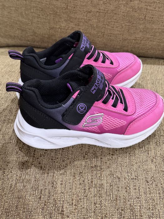 Кросовки на девочку Skechers