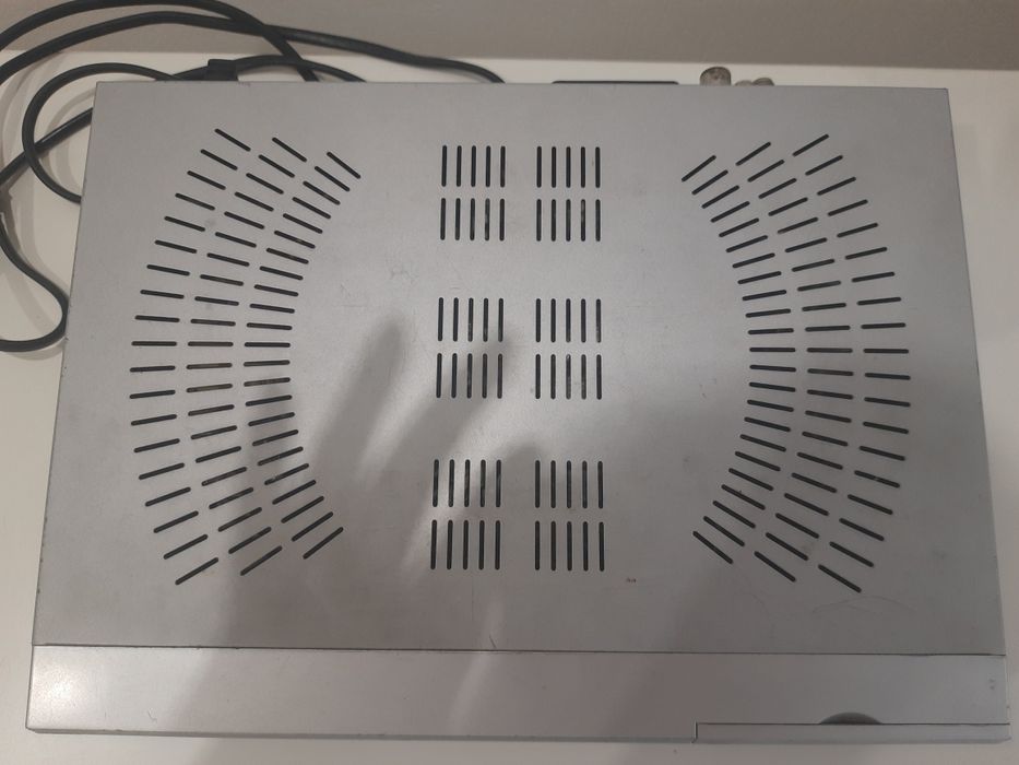 Тюнер.Супутниковий ресивер.