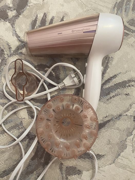 Фен Philips DryCare Prestige MoistureProtect HP8281/00