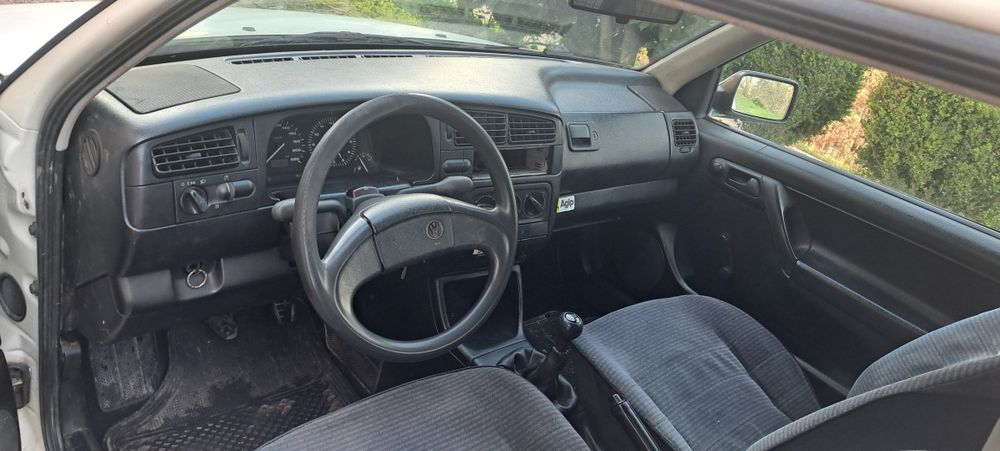 Volkswagen Golf 1.9D – Económico e Fiável

Vendo Volkswagen Golf 3 por