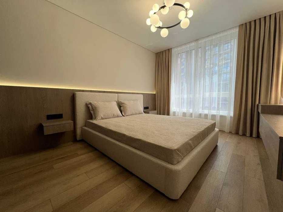 Продаж 3-кім з ремонтом в центрі міста, газове опалення, без комісії
