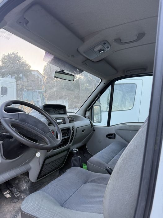 Renault mascott 130dci com grua