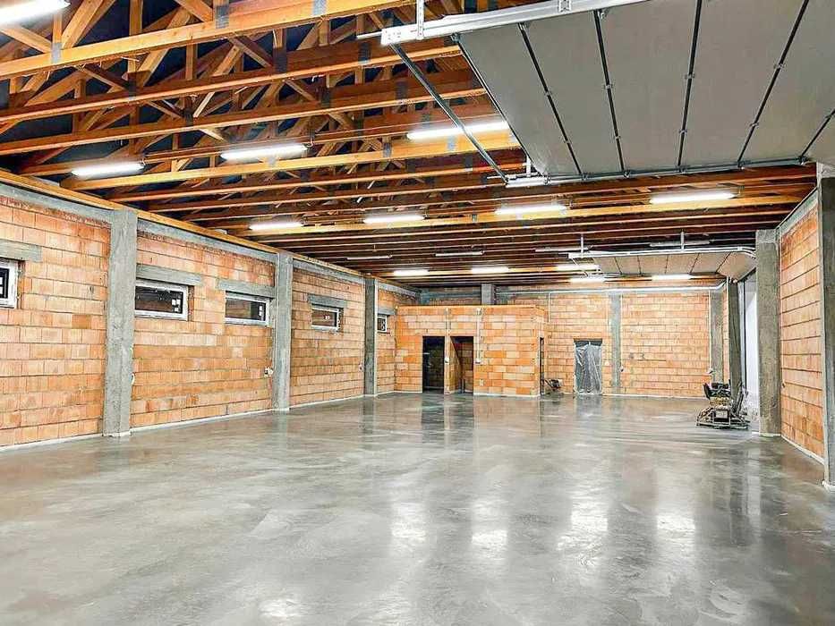 Posadzki przemysłowe wylewki betonowe zacierane Mielec Podkarpacie posadzki żywiczne naprawa posadzek hale magazyny garaże podjazdy