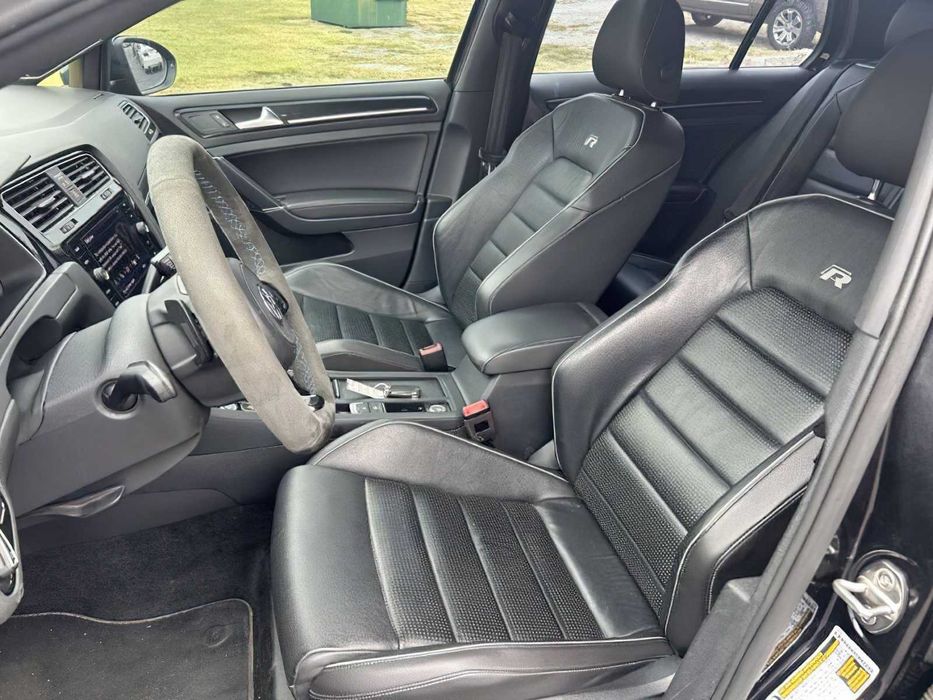 Volkswagen Golf R 4Motion      2019