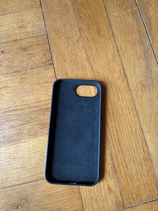 Etui na iphone 16e