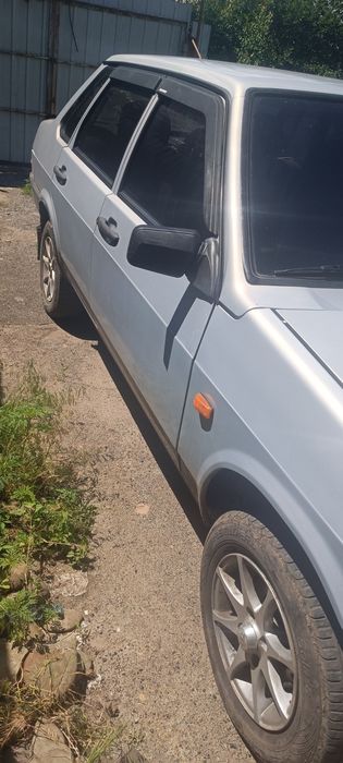 Продам авто ваз 21099