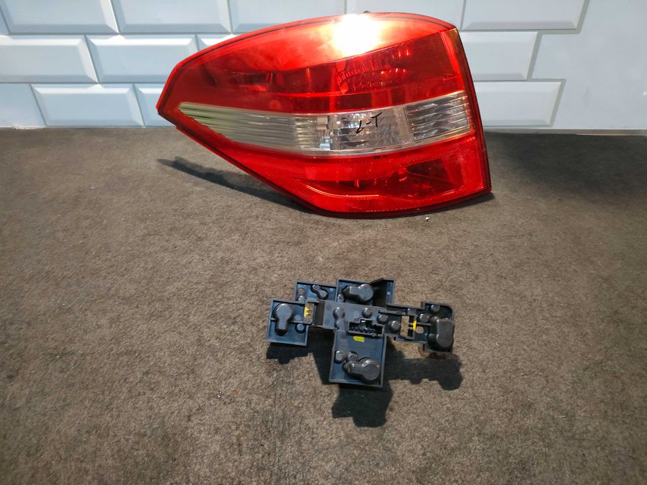 Laguna III kombi wkład lampy lewy tył