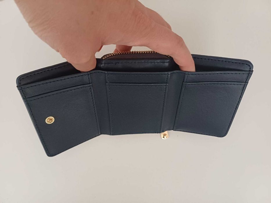 Carteira Azul Elegante - Compacta e Funcional NOVA