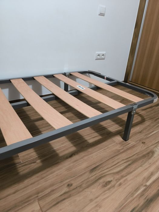 Conjunto 2 Estrados Individuais com Pés 90x190