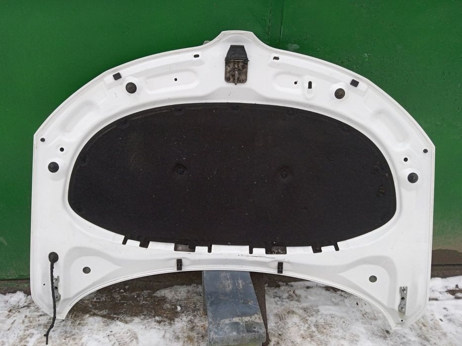 Капот шкода рапід