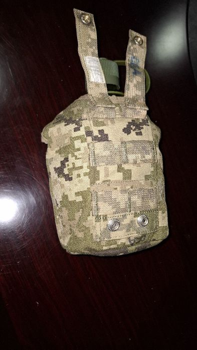 Продам флягу в чохлі