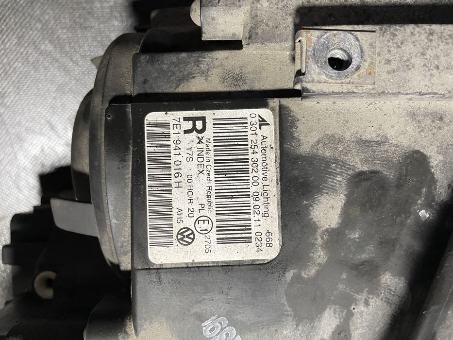 Фари / фара ліва права / оптика Volkswagen Transporter T5 2010-2015