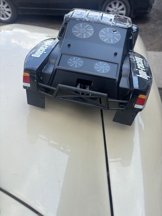 Hpi blitz. Short course track 1/10