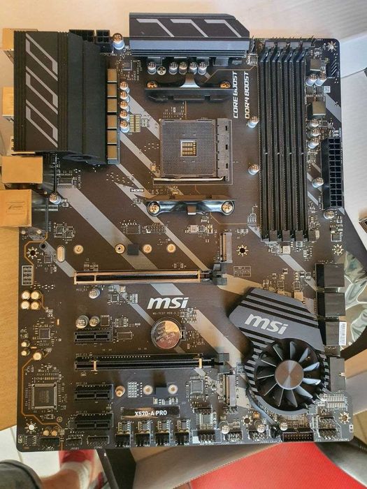 Материнская плата sAM4 MSI X570A-Pro в отличном состоянии.