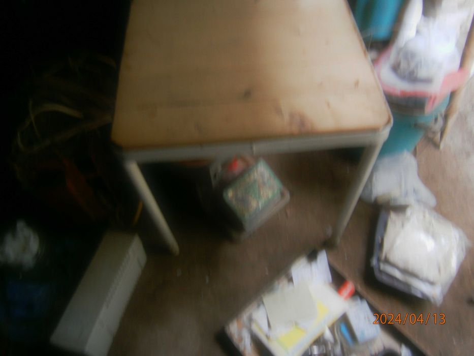 кровать односпальная.