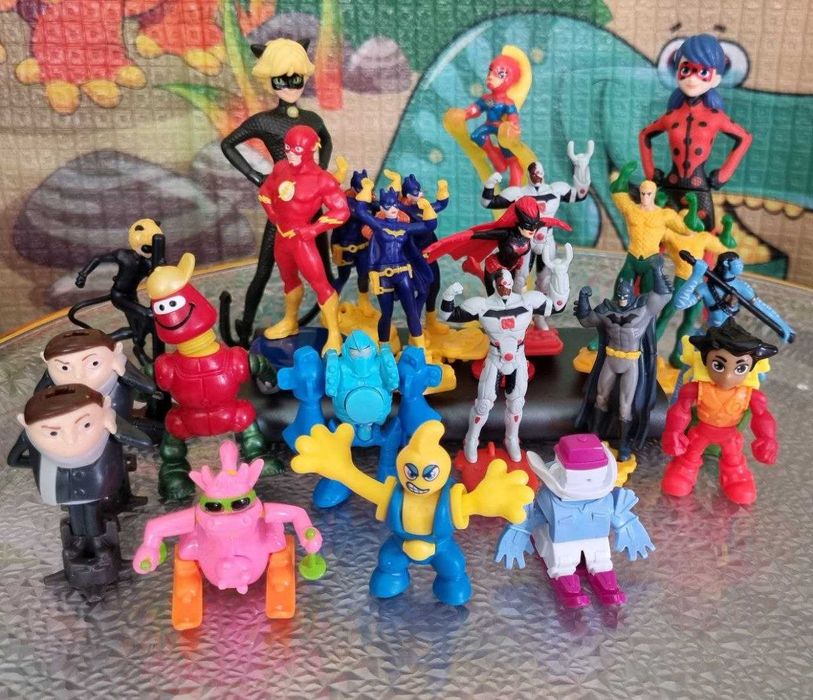 Продам іграшки Kinder, колекційні фігурки