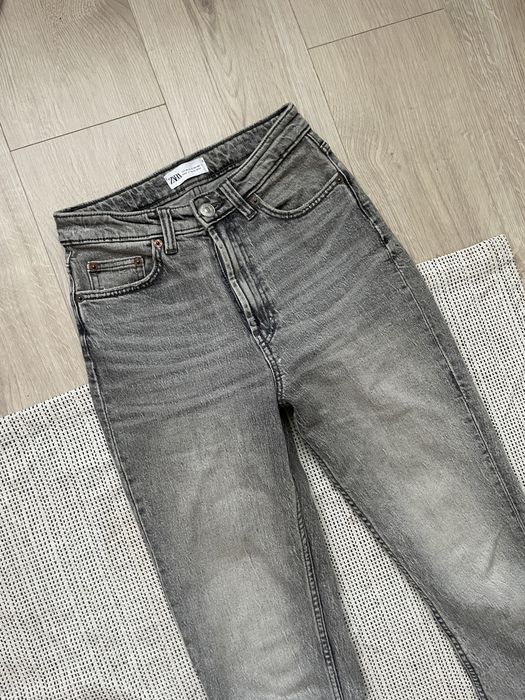 Прямі джинси Zara