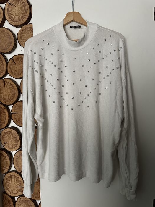 Biały delikatny sweterek z cyrkoniami C&A