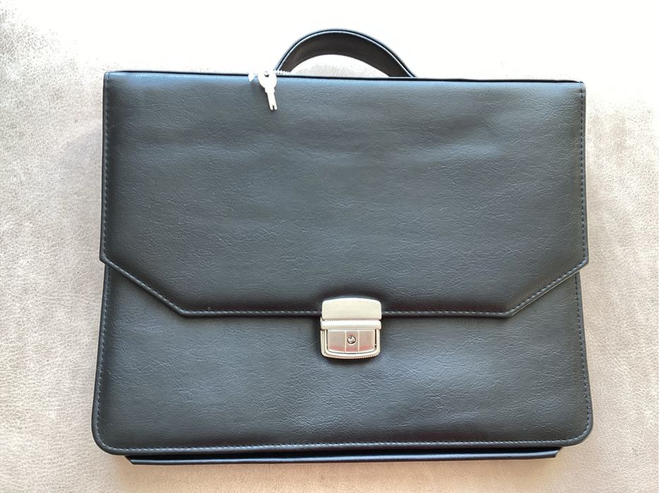 Продам чоловічий портфель