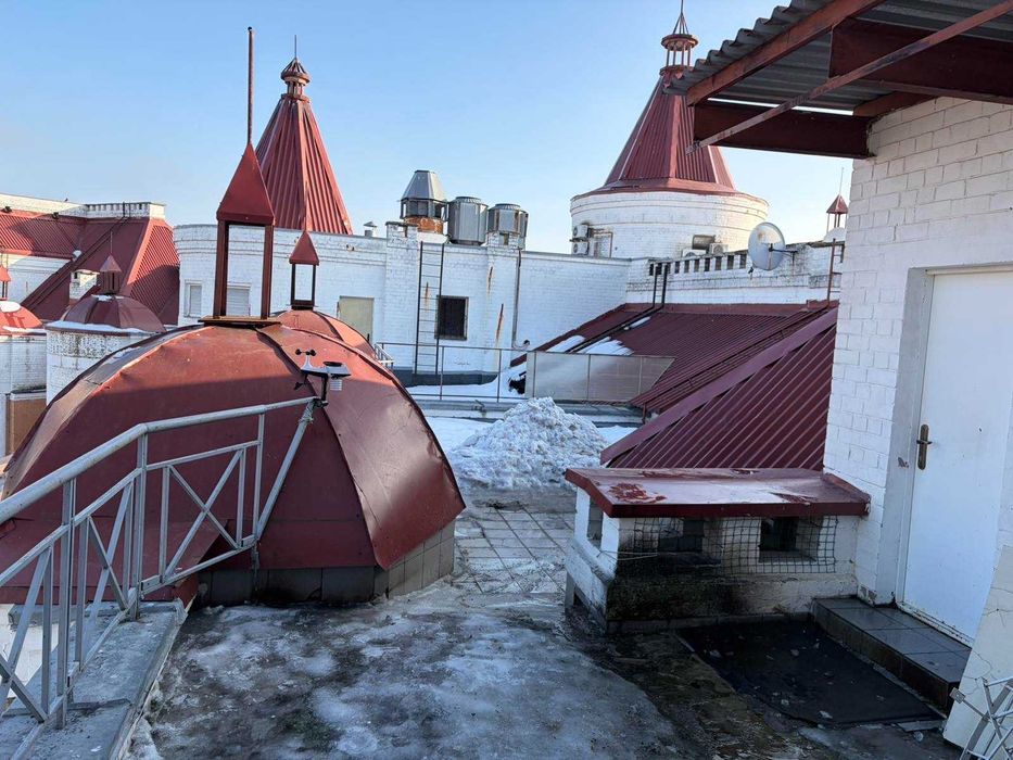 Видовий Loft-простір 92 м² з терасою , метро Мінська , Для офісу, студії або проживання. Без %.