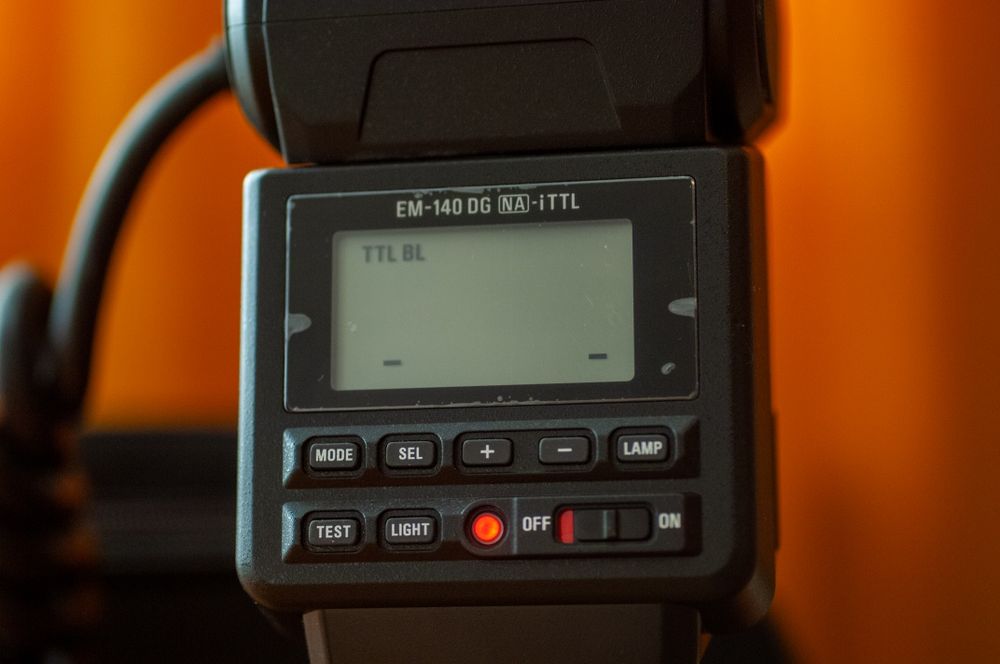 Sigma EM - 140 DG makro Nikon