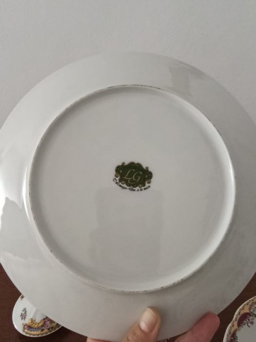 Conjunto de bule e prato