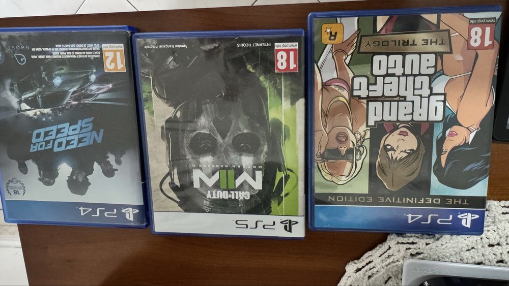 Vendo PS5 praticamente novo