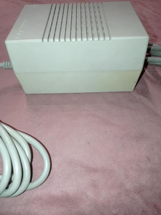Zasilacz do komputera Commodore Amiga 500 oryginalny