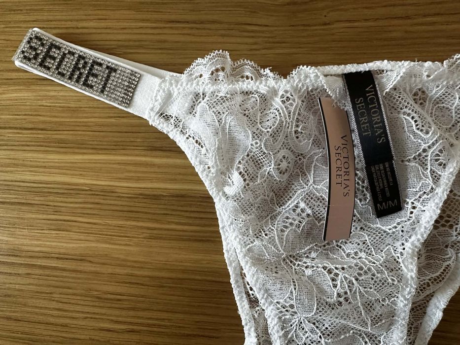 NOWE majtki Victoria’s Secret rozmiar S / M, cyrkonie
