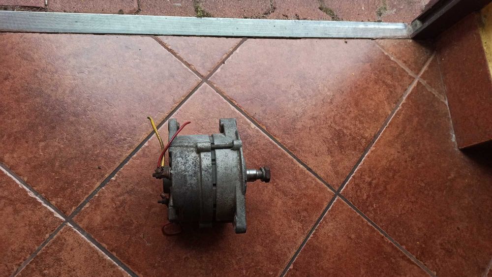 Alternator 24 V Ciągnik Ursus Zetor Ładowarka Fadroma Kombajn ZTS